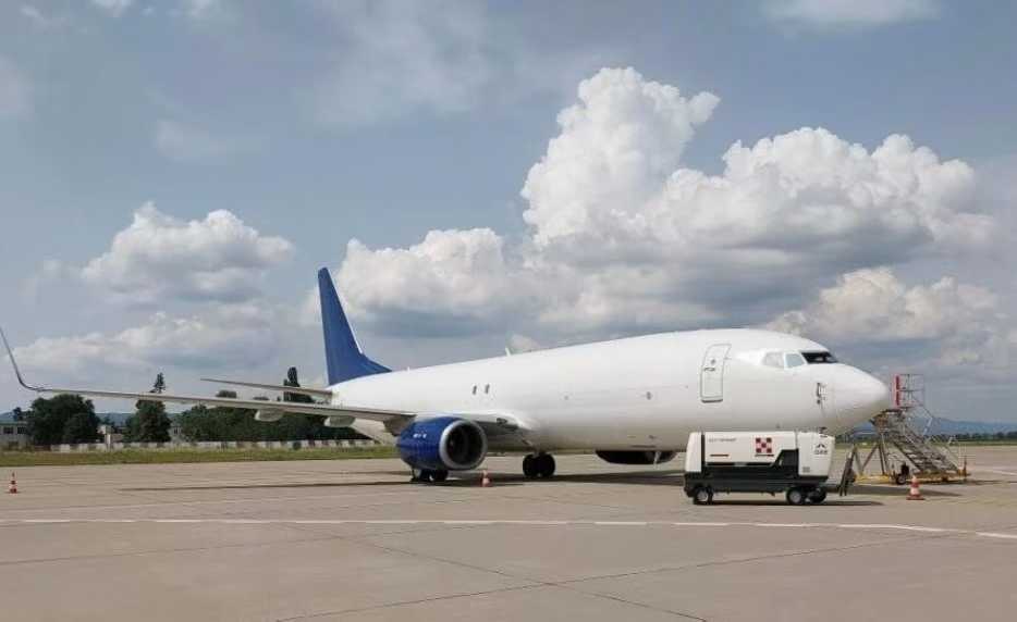 3架波音B737-800SF货机出售，1999/2000/2003年出厂，适航状态；2台CFM56-7B发动机出售，SV状态！